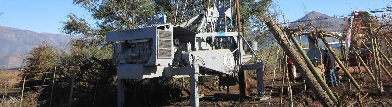 Equipo industrial para perforación de pozos profundos