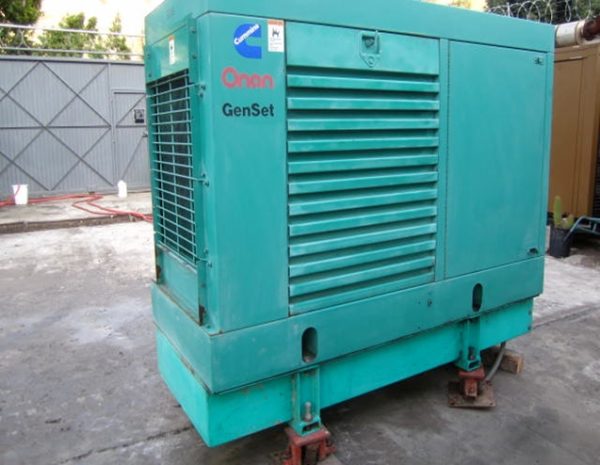 cummins-onan-generator-set-35-kw-600x465-1